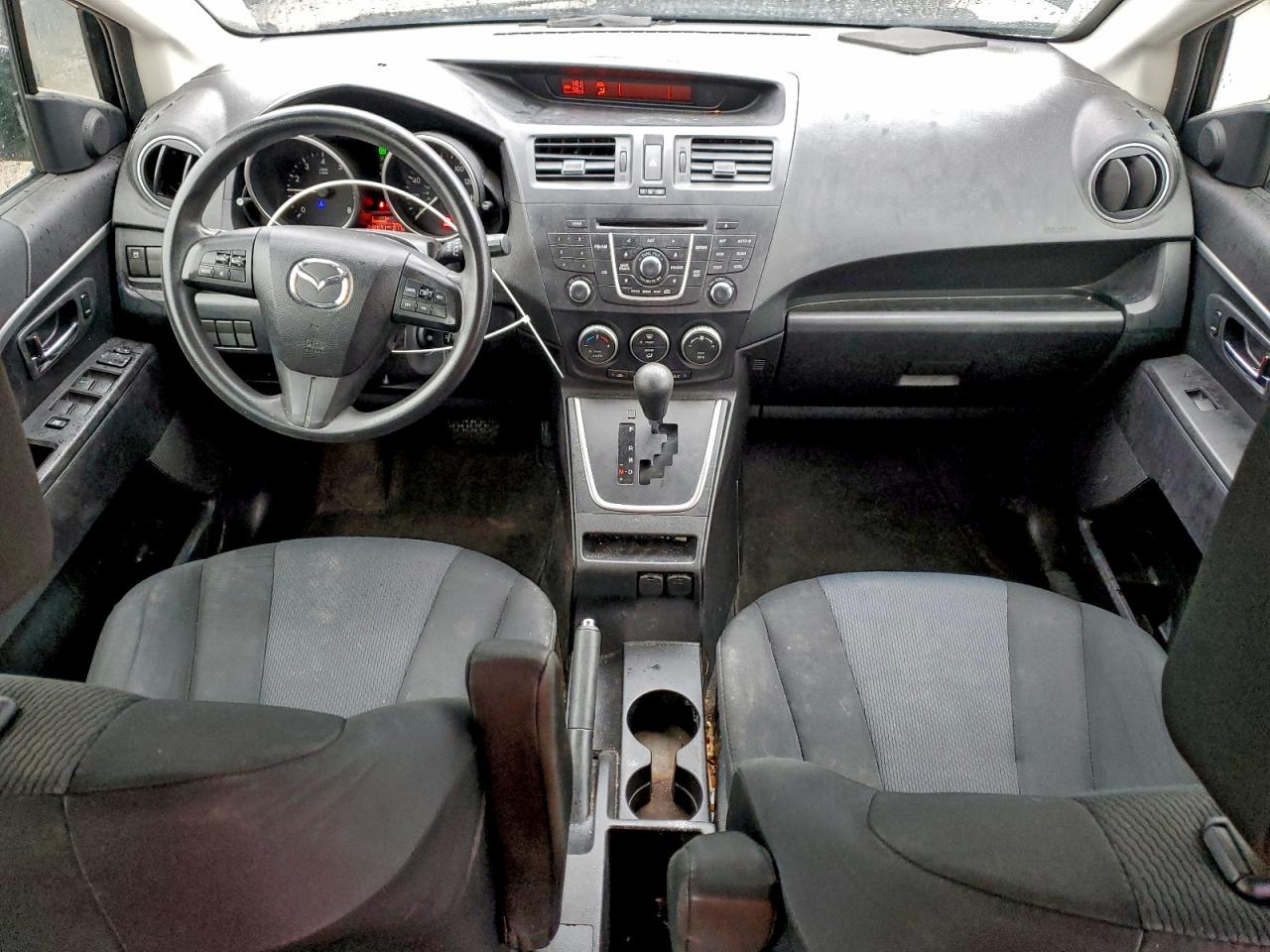 Mazda 5 Sport Image 12