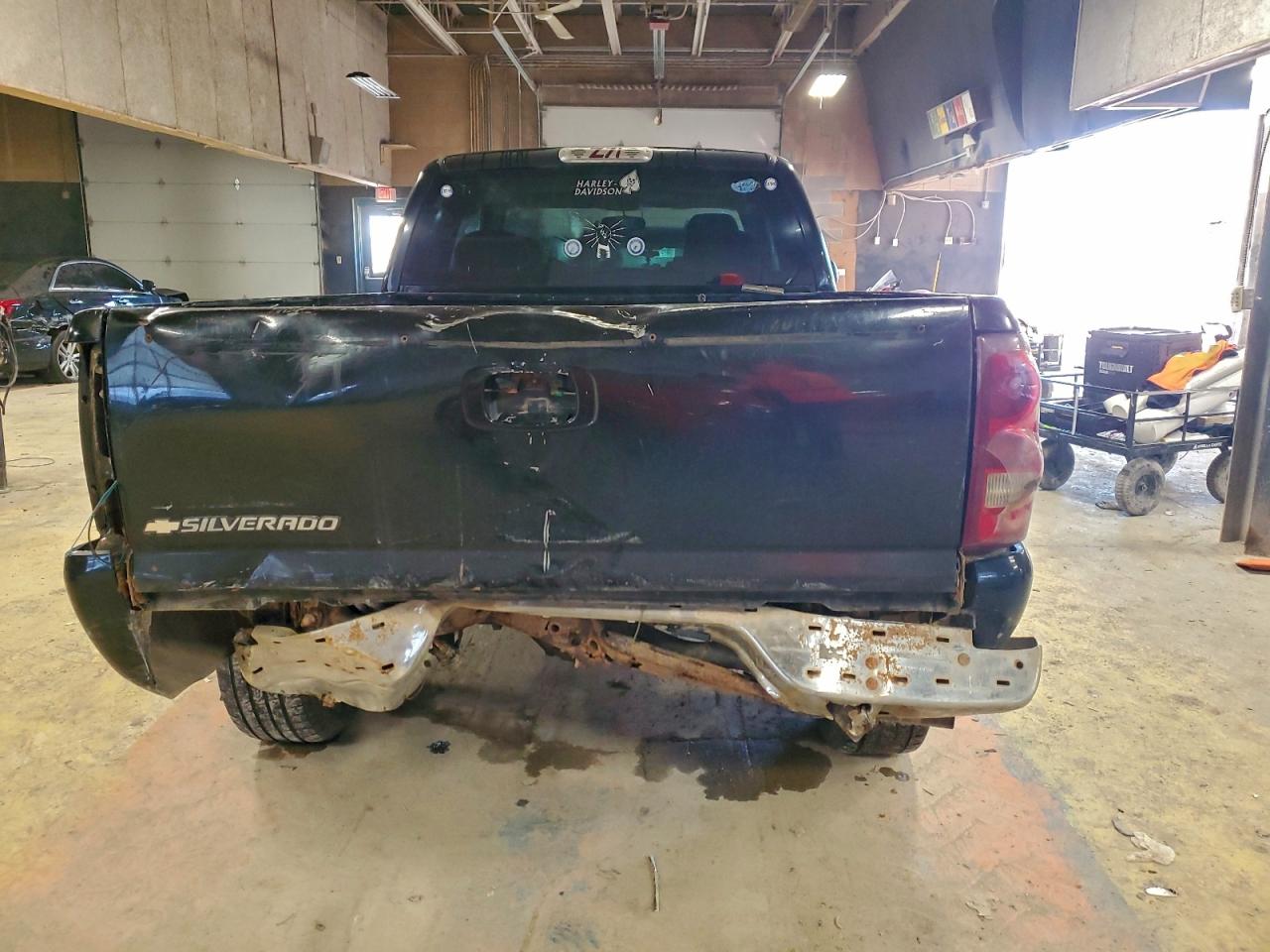 Chevrolet Silverado K1500 Image 2