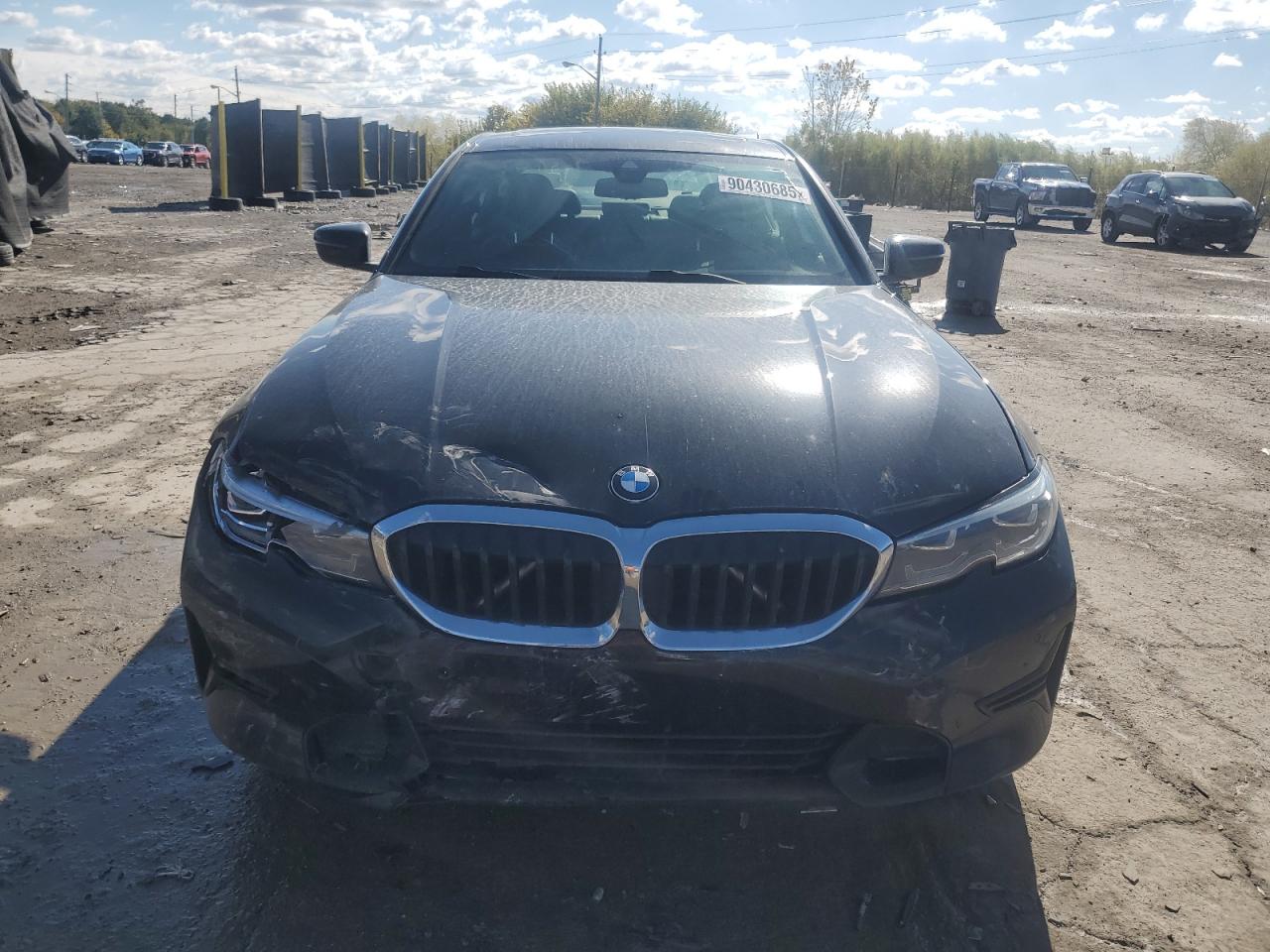 BMW 3 Series Image 6