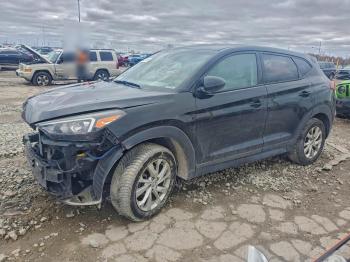  Salvage Hyundai TUCSON