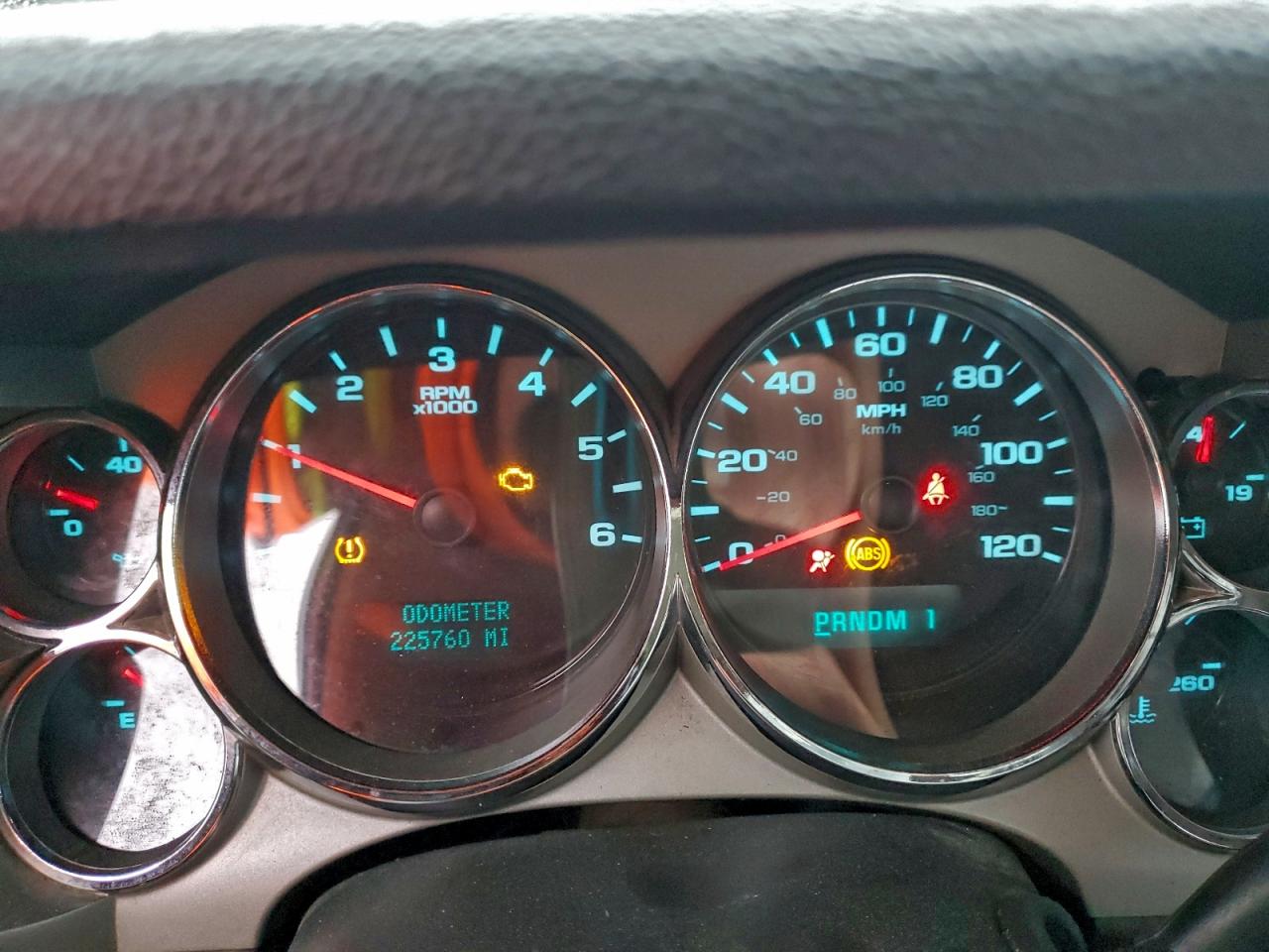 Chevrolet Silverado K2500 Heavy Duty Image 7