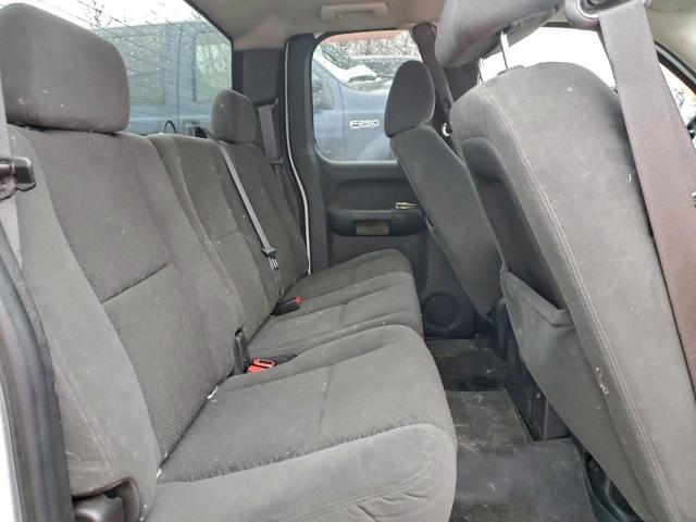 Chevrolet Silverado K2500 Heavy Duty Image 9