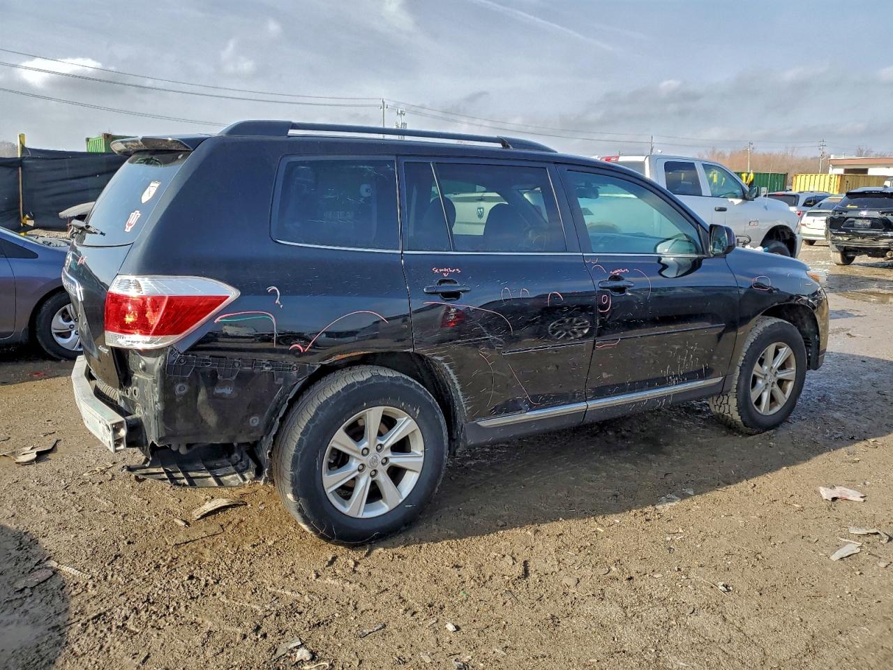 Toyota Highlander Base Image 3