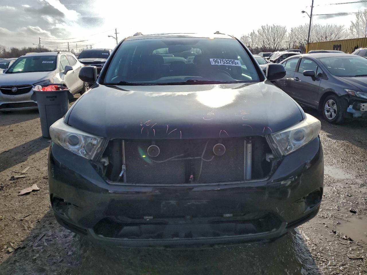 Toyota Highlander Base Image 5