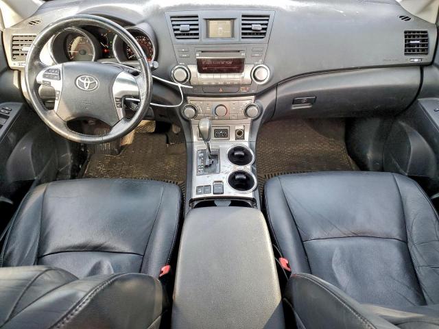 Toyota Highlander Base Image 7