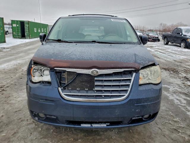 Chrysler Minivan Touring Image 3