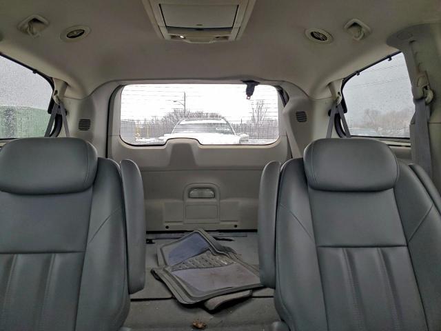 Chrysler Minivan Touring Image 4