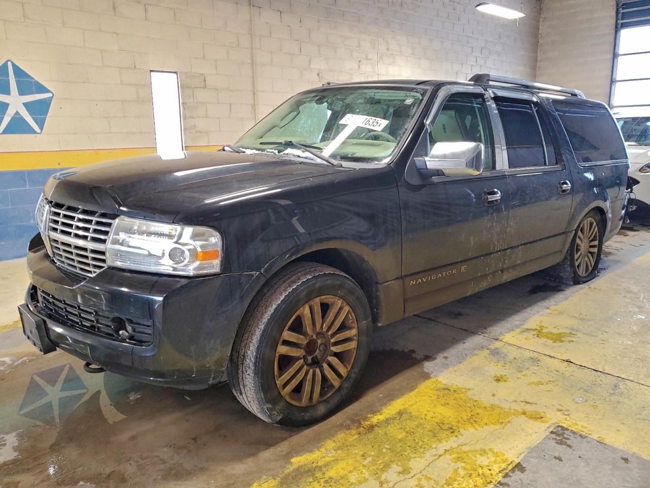Lincoln Navigator L Image 1