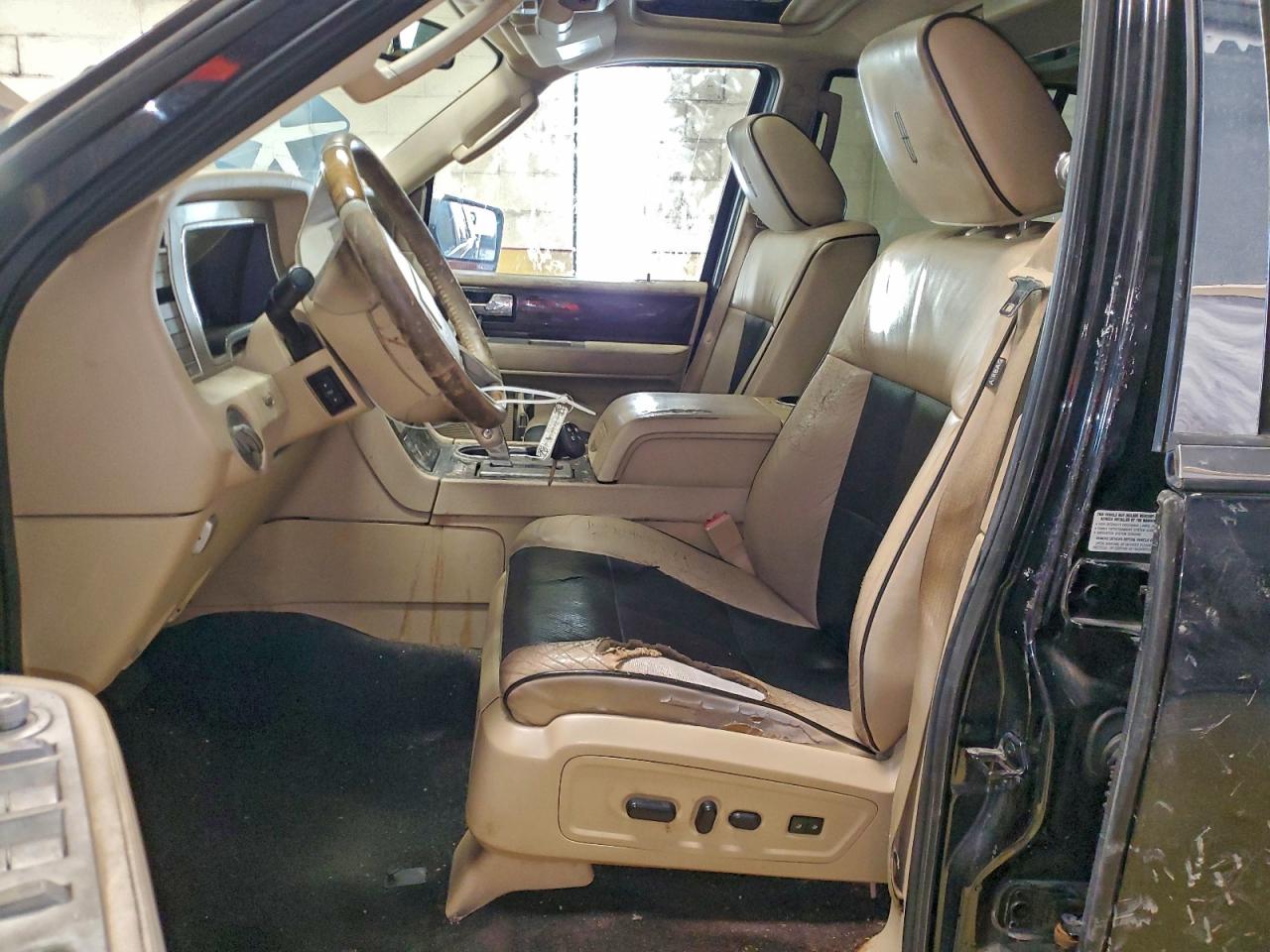 Lincoln Navigator L Image 7