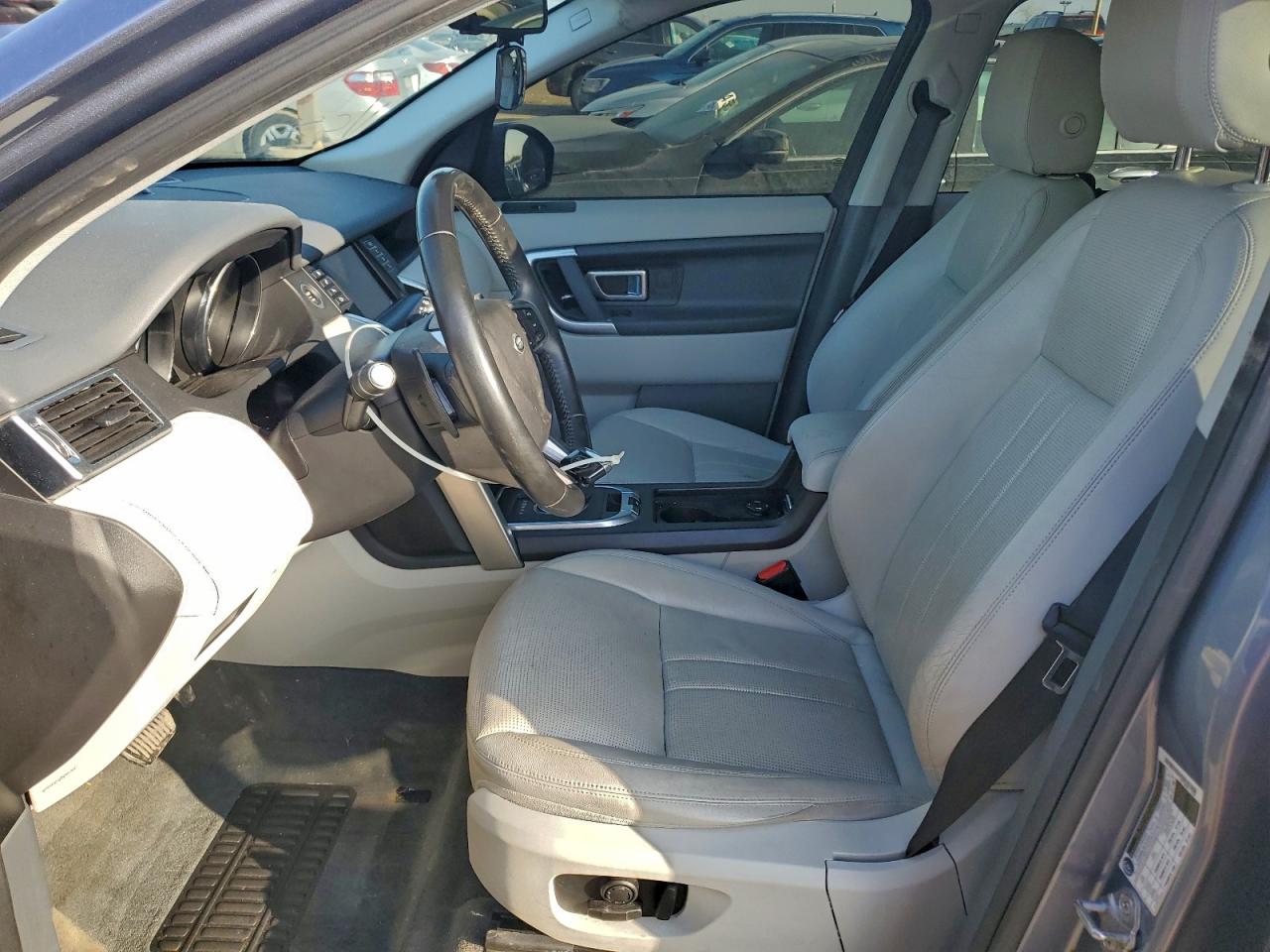 Land Rover Discovery Se Image 5