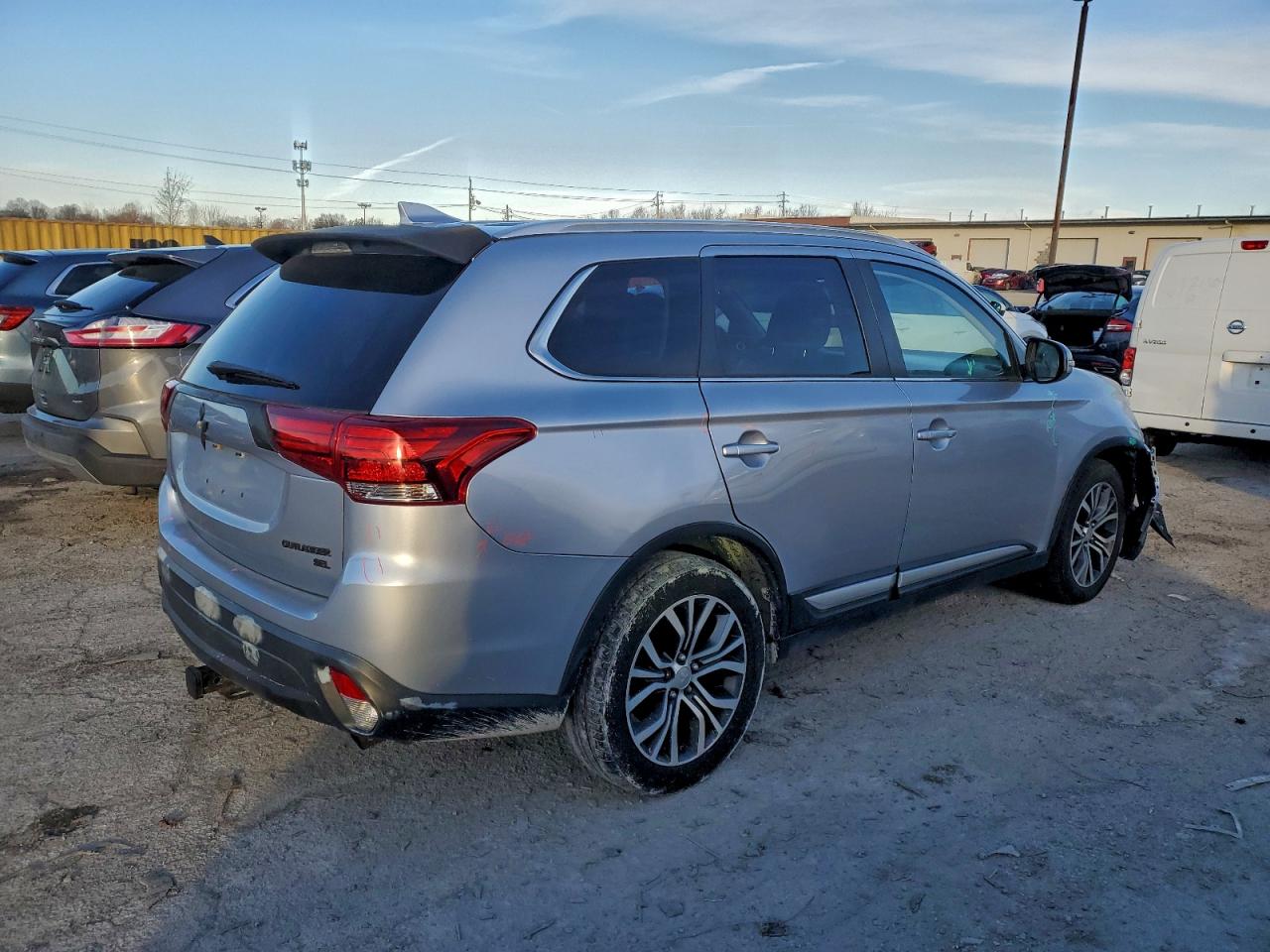 Mitsubishi Outlander Se Image 3