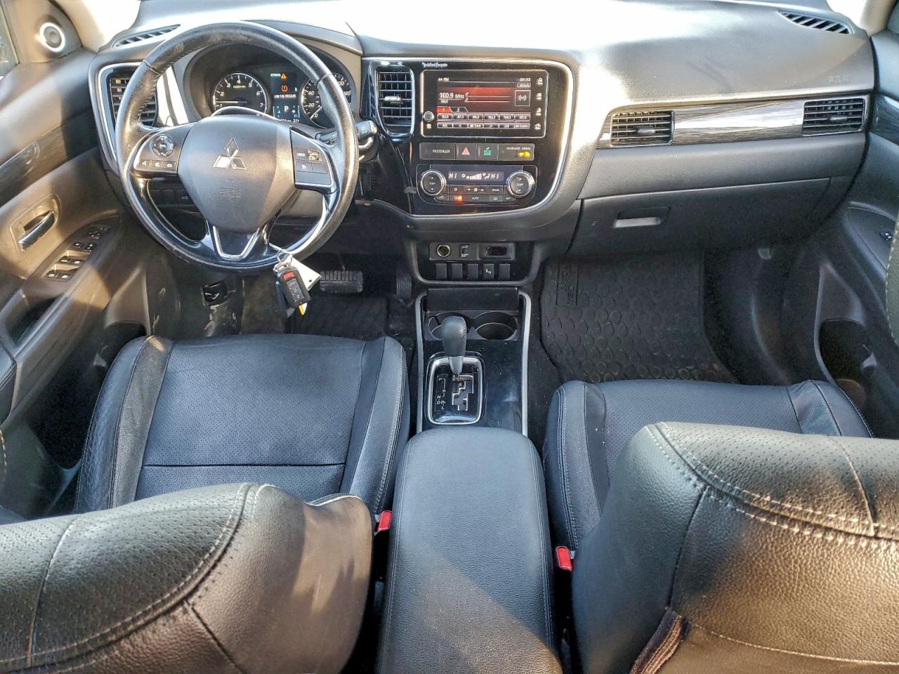 Mitsubishi Outlander Se Image 6