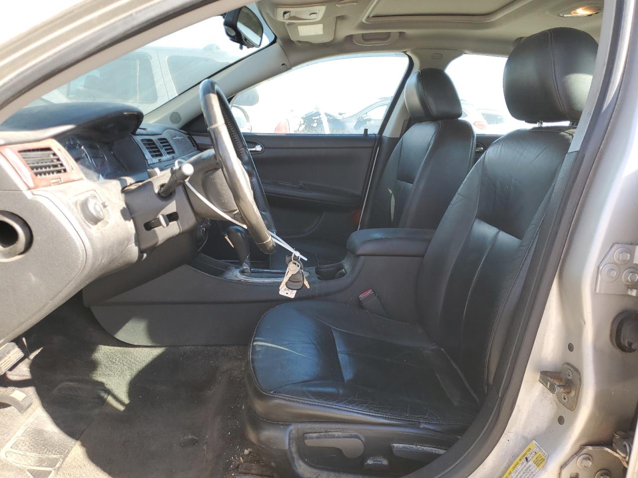 Chevrolet Impala Lt Image 5