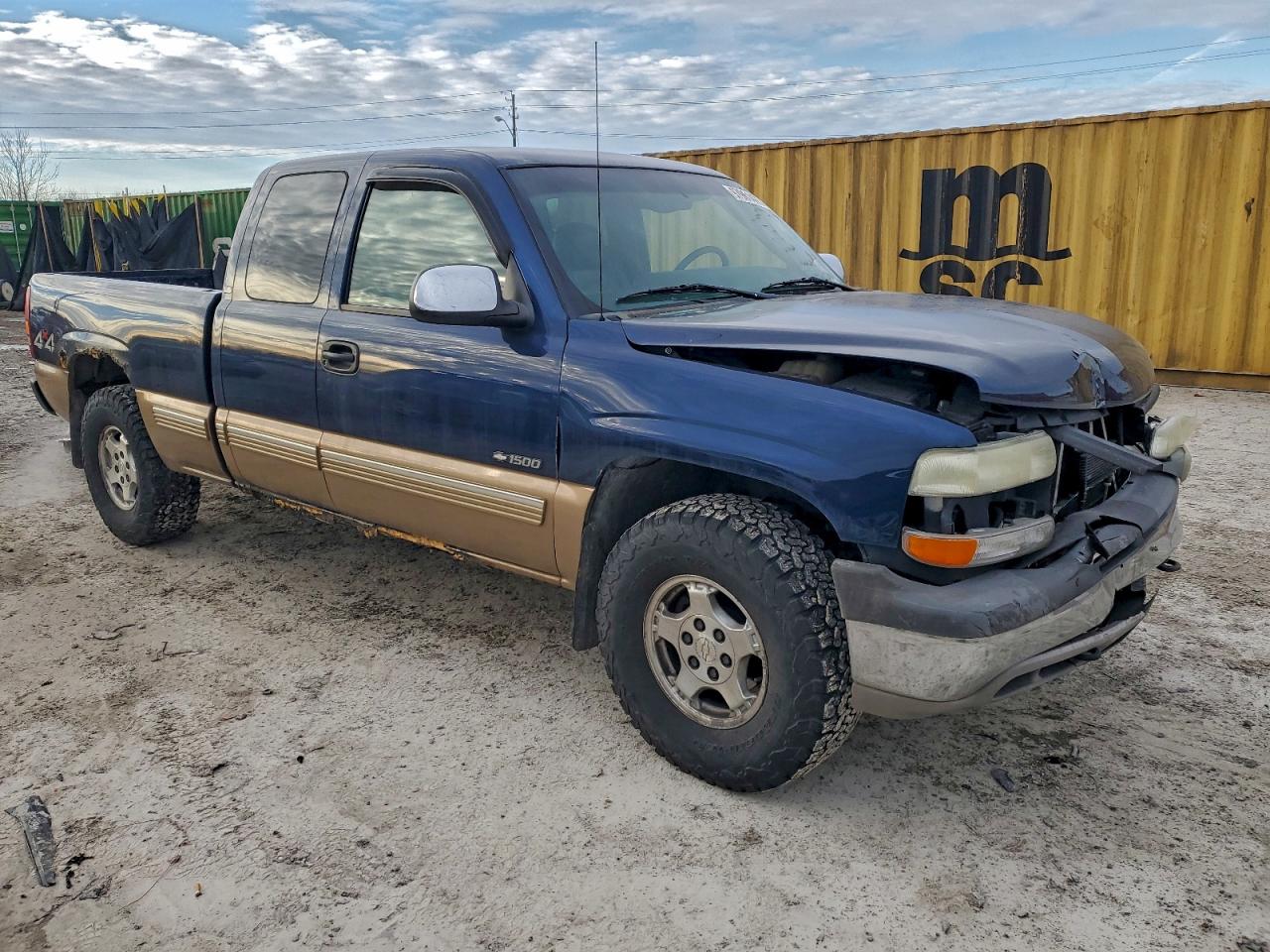 Chevrolet Silverado K1500 Image 2