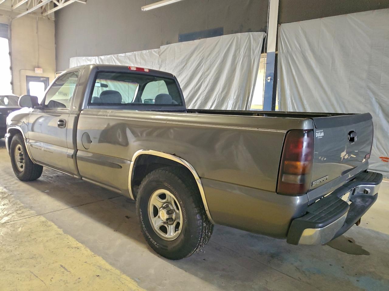 GMC Sierra C1500 Image 4