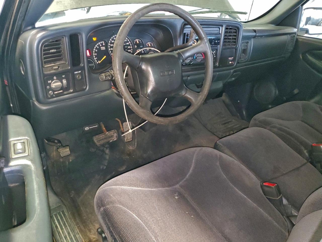 GMC Sierra C1500 Image 6