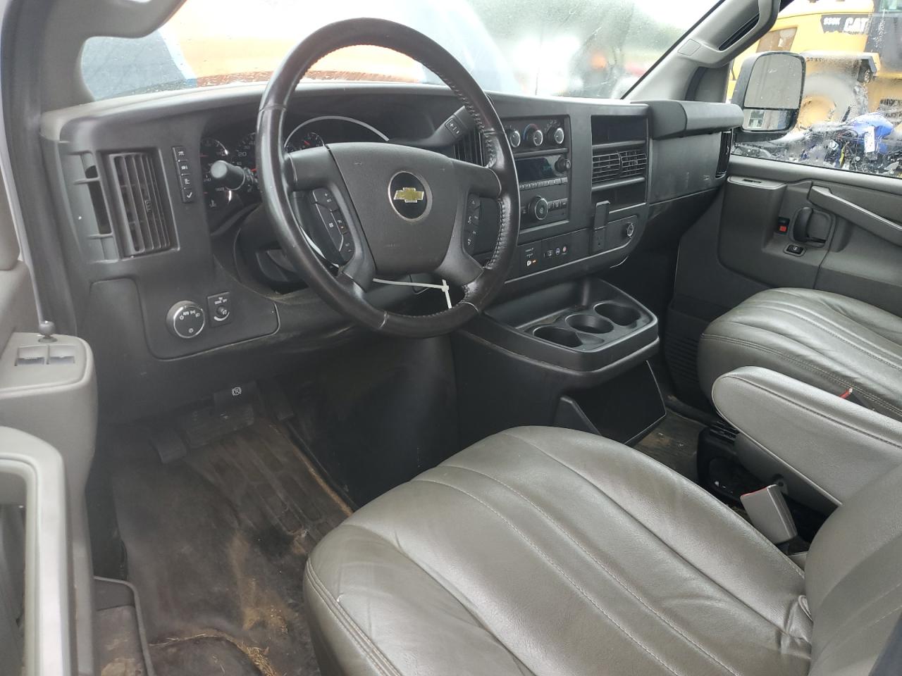 Chevrolet Express Image 11