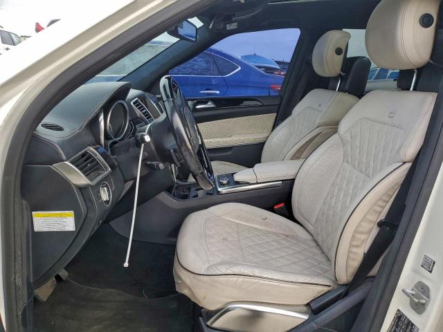 Mercedes-Benz G-Class 550 4matic Image 12