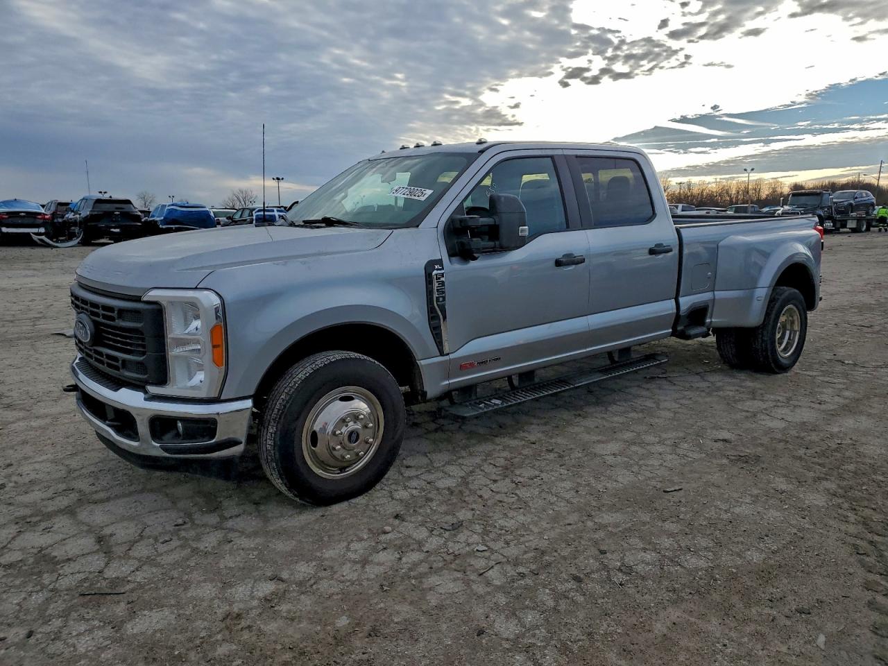 Ford F-350 Super Duty Image 1