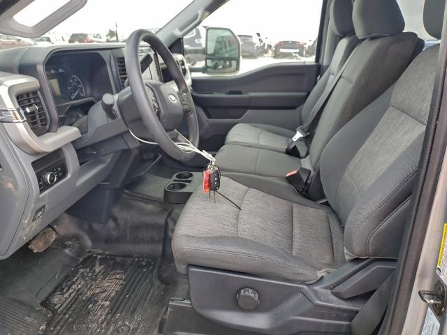 Ford F-350 Super Duty Image 11