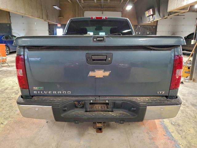 Chevrolet Silverado K1500 Ltz Image 4