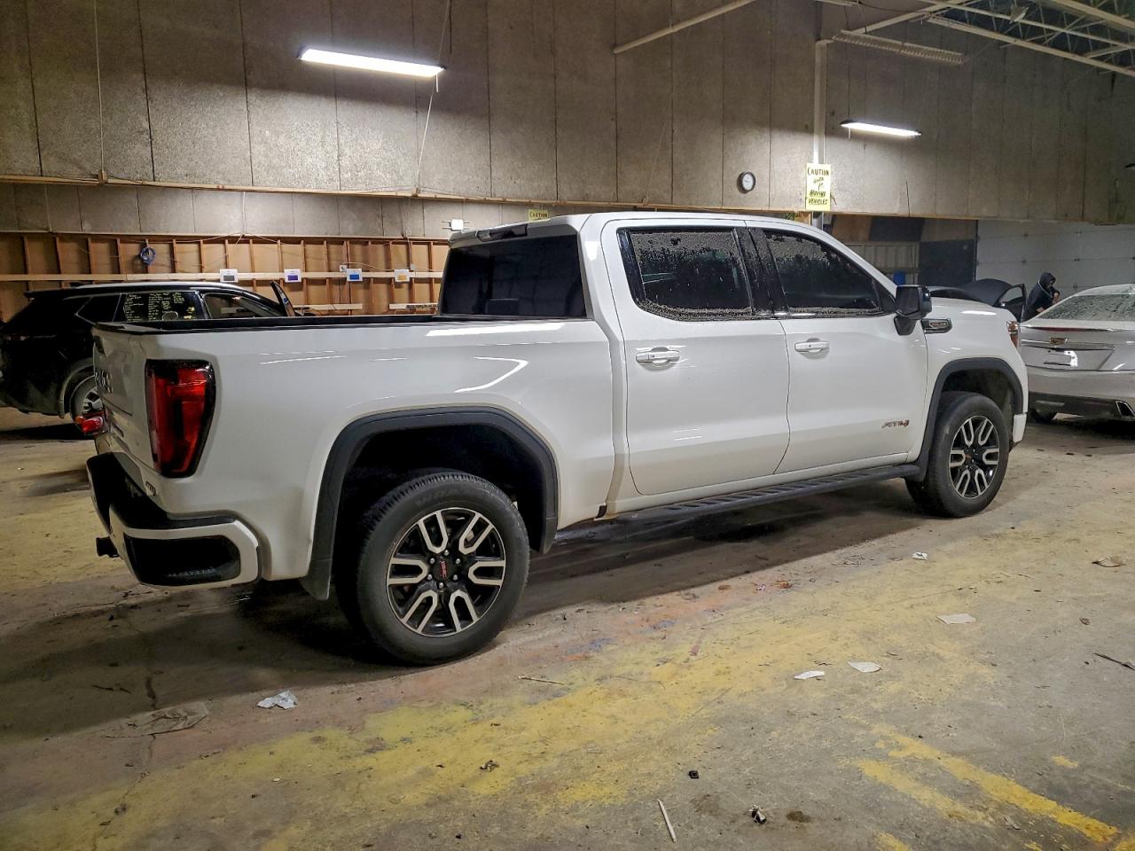 GMC Sierra K1500 At4 Image 2