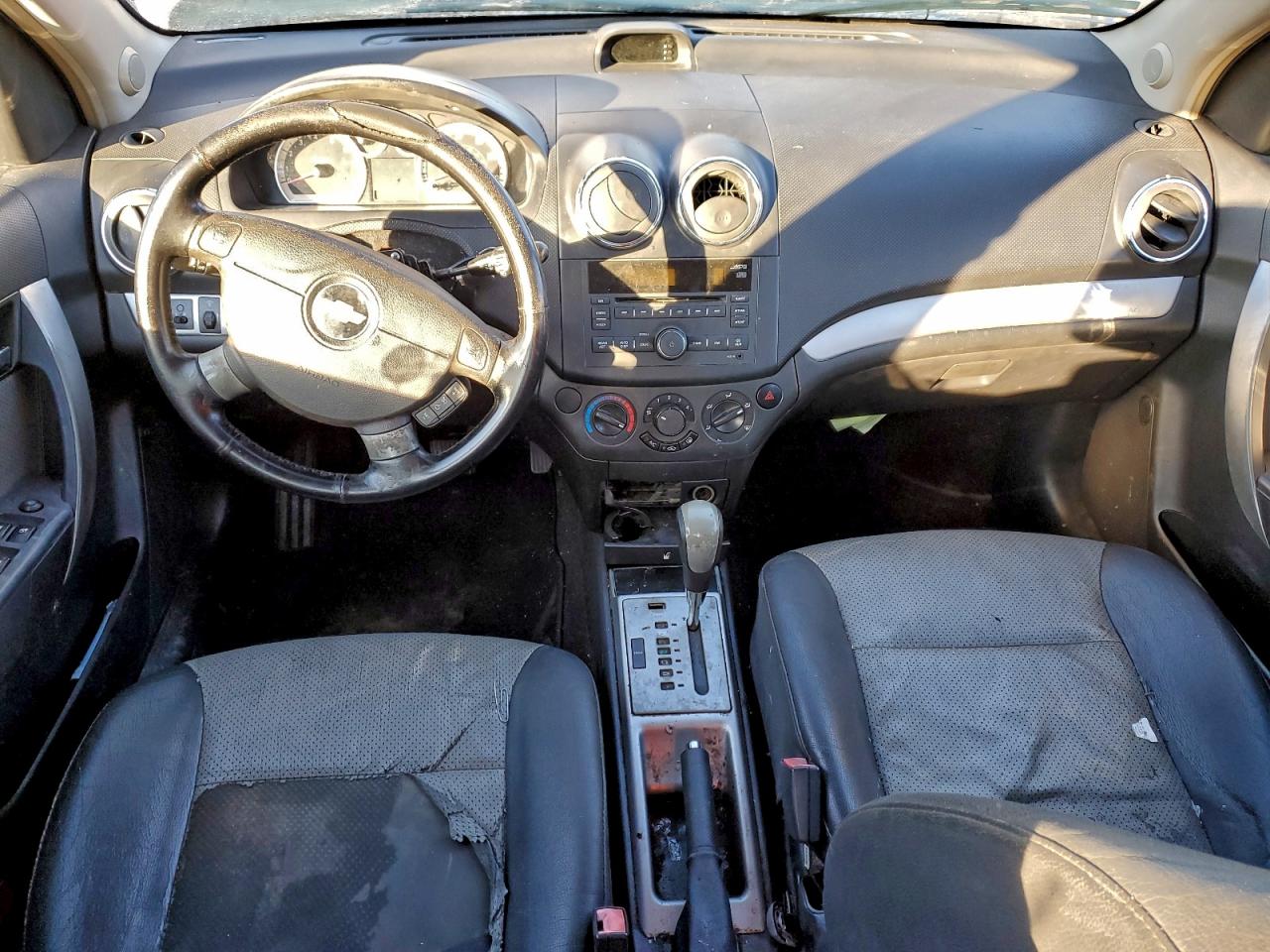 Chevrolet Aveo Lt Image 2