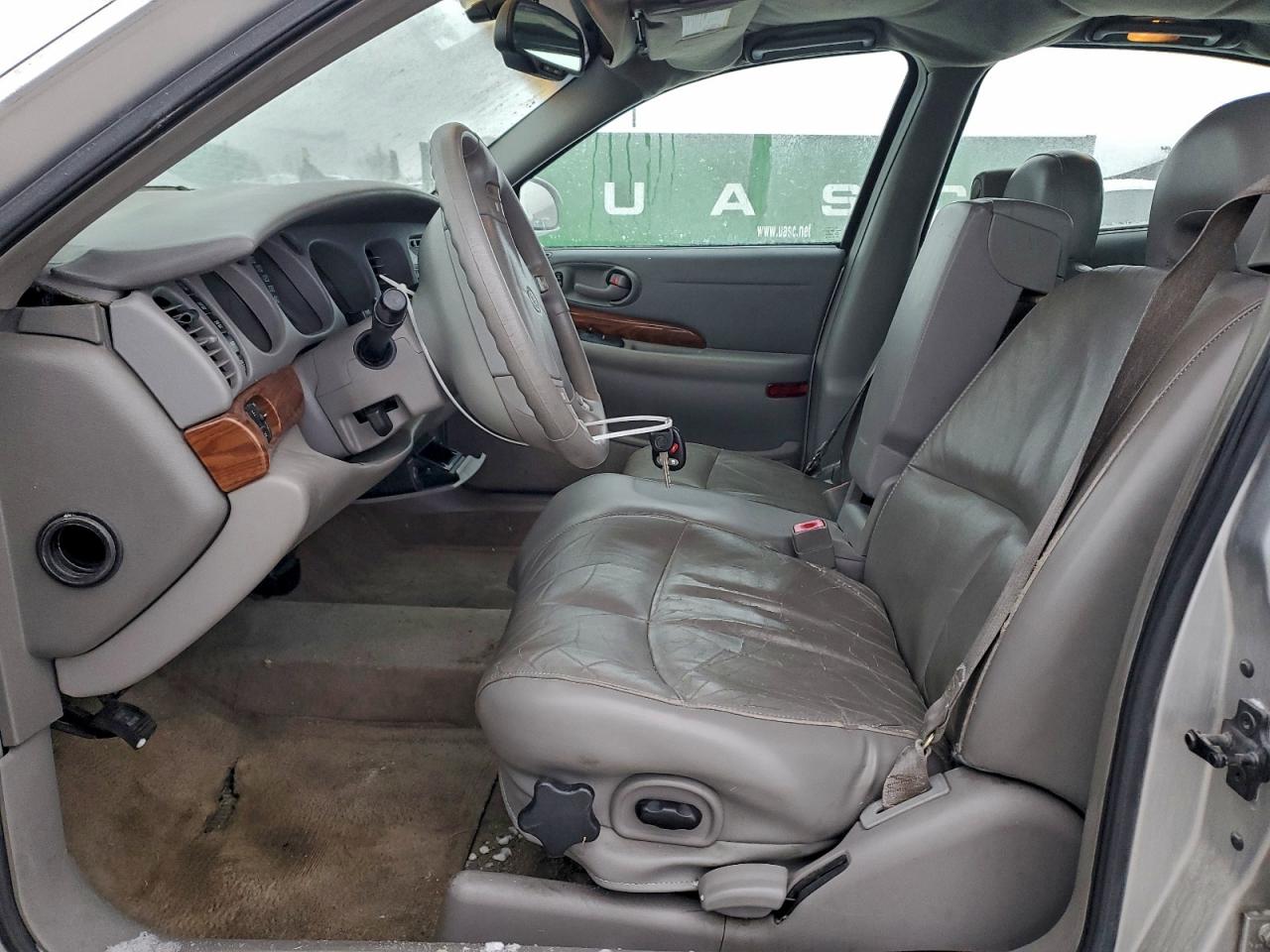 Buick LeSabre Custom Image 6