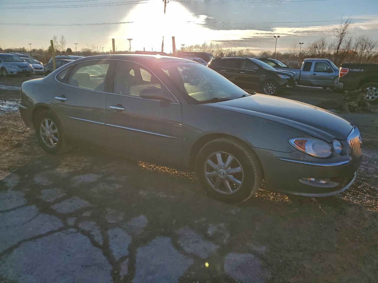 Buick LaCrosse Cx Image 3