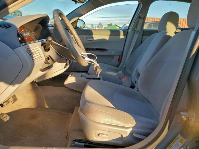 Buick LaCrosse Cx Image 6