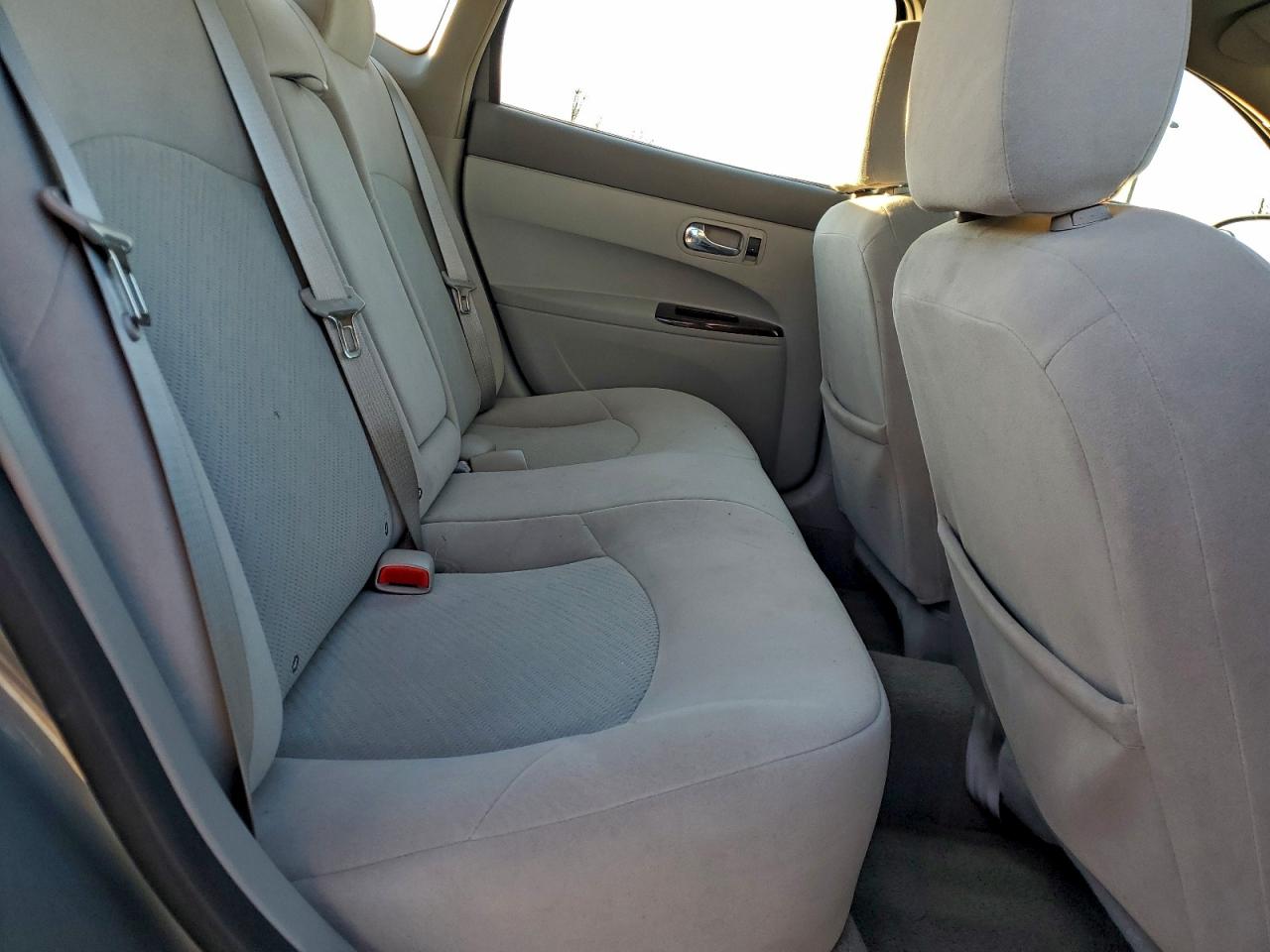 Buick LaCrosse Cx Image 5