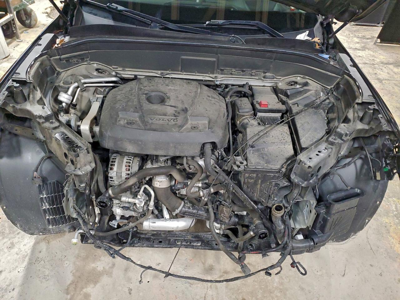 Volvo XC90 T6 Image 11