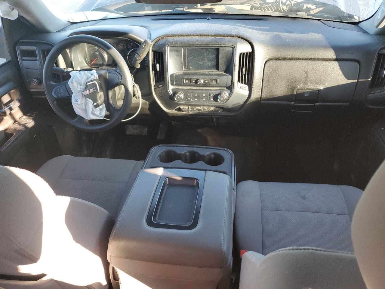 GMC Sierra C1500 Image 4