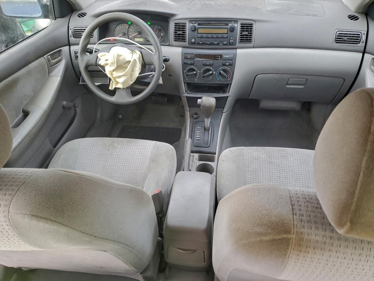 Toyota Corolla Ce Image 3