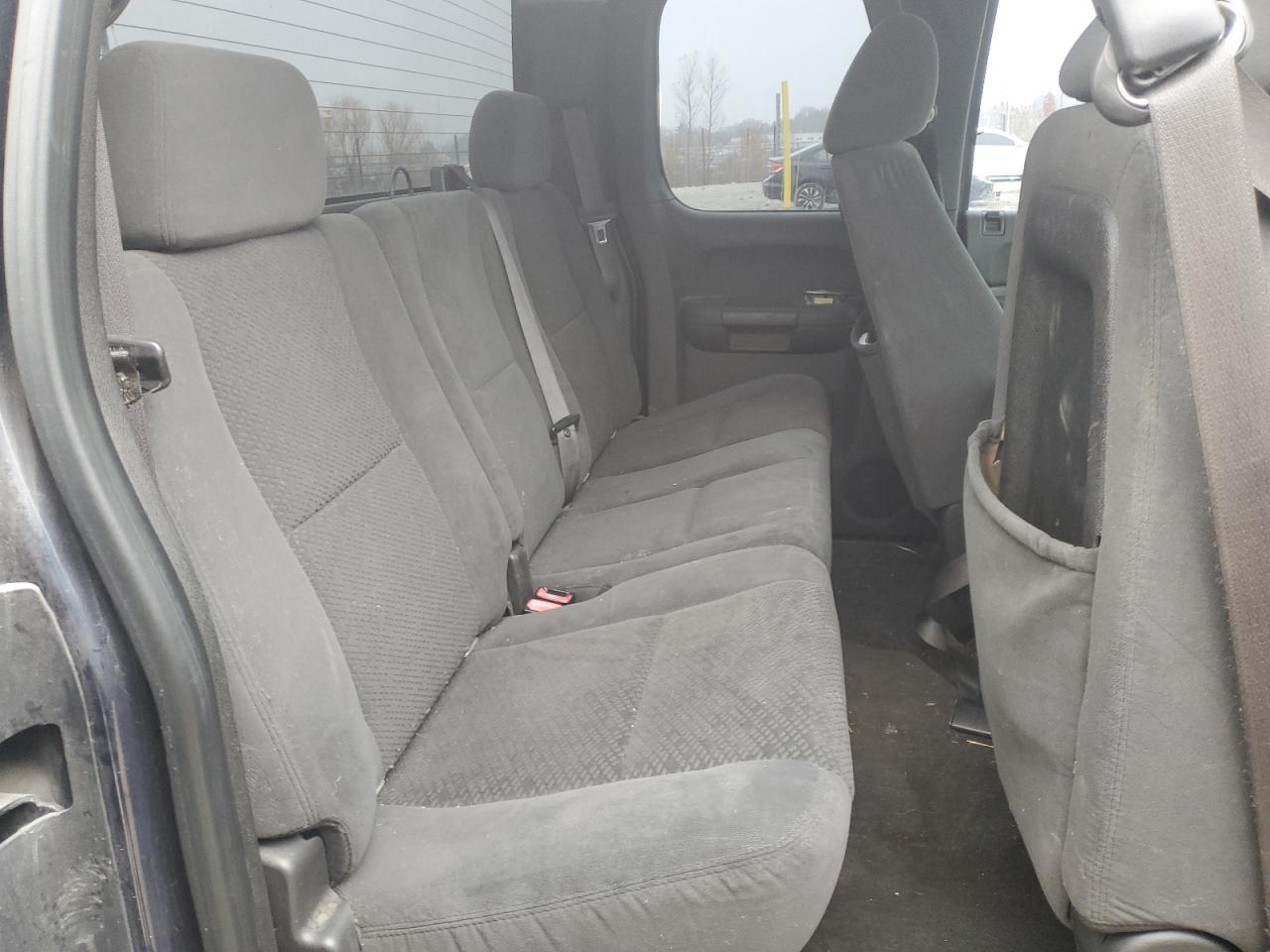 Chevrolet Silverado K1500 Image 9