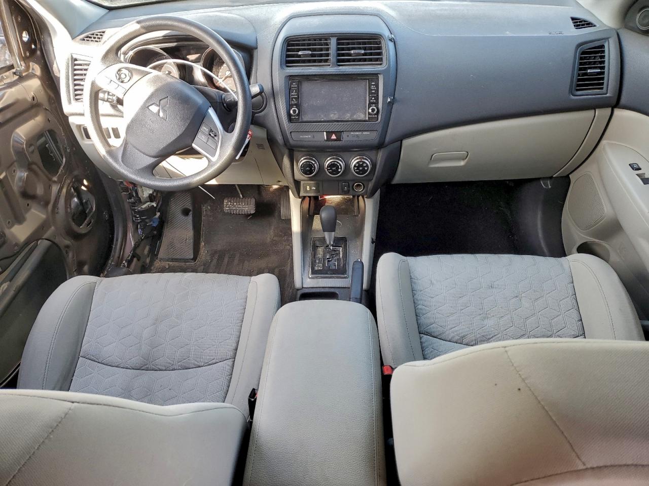 Mitsubishi Outlander Es Image 6