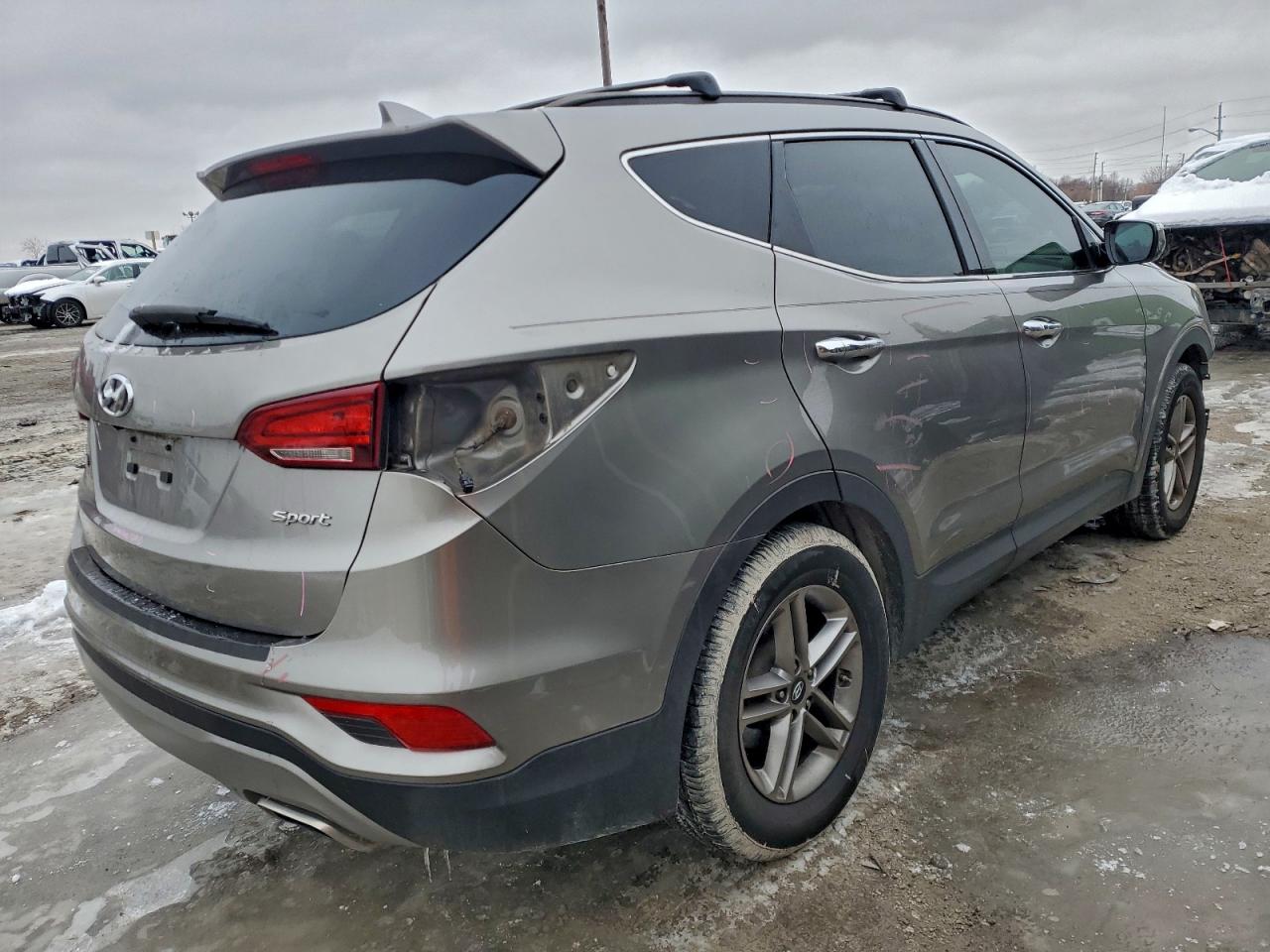 Hyundai SANTA FE Image 13