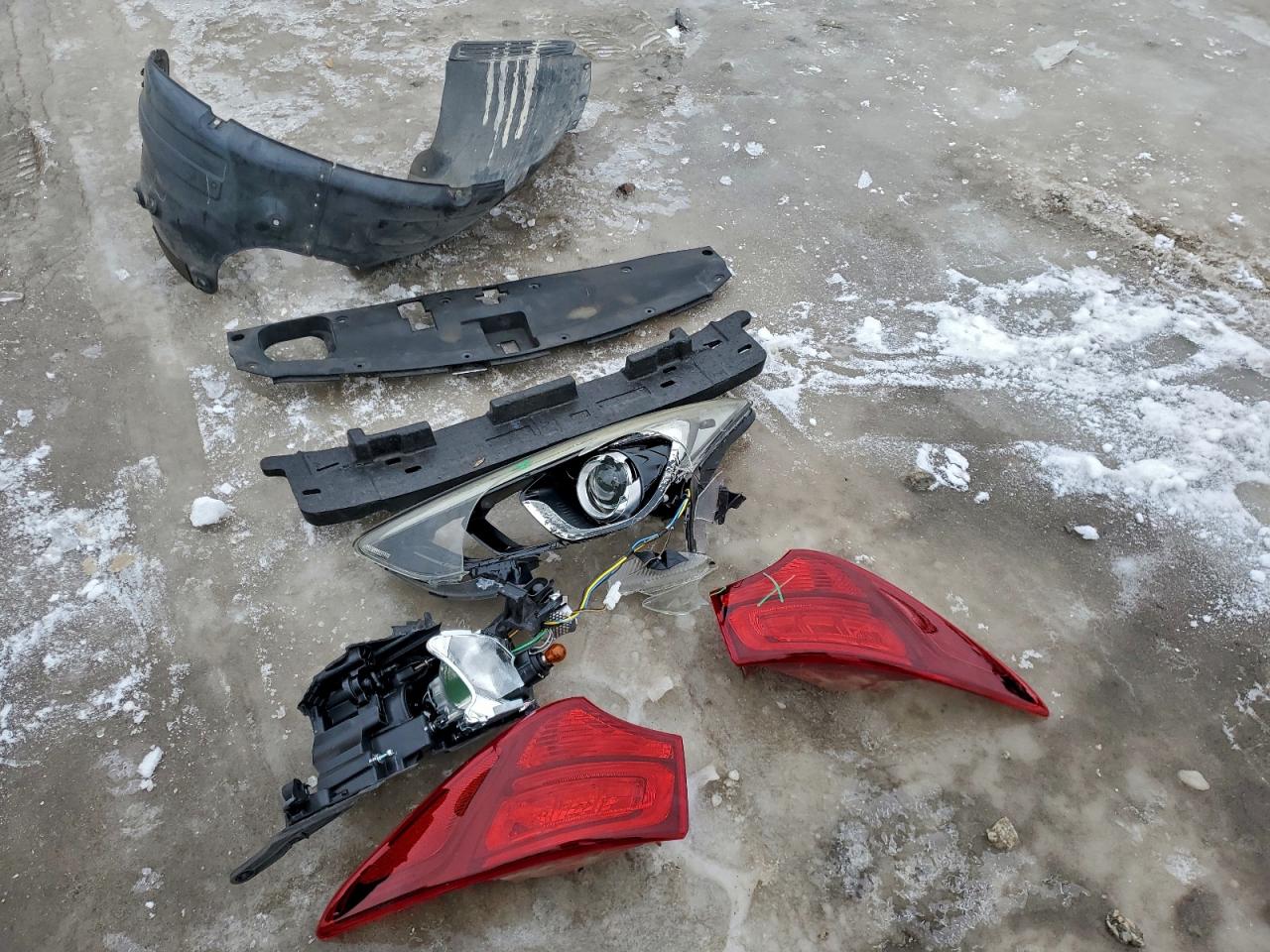 Hyundai SANTA FE Image 14