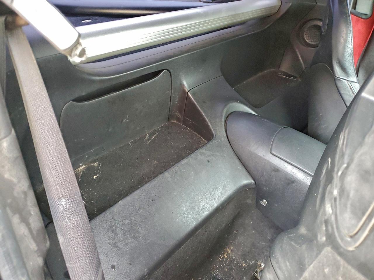 Nissan 370Z Base Image 13