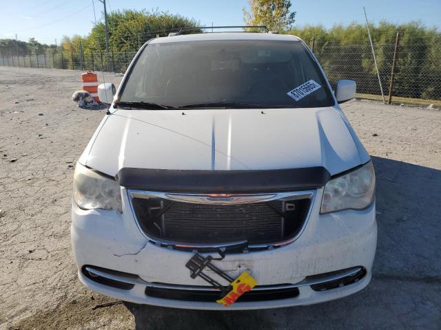 Chrysler Minivan Touring Image 3