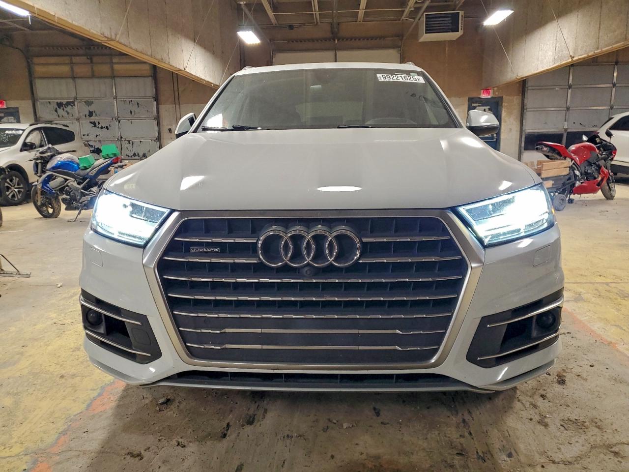 Audi Q7 Prestige Image 13