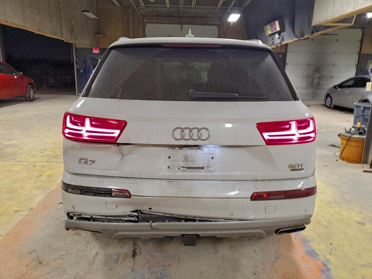 Audi Q7 Prestige Image 9