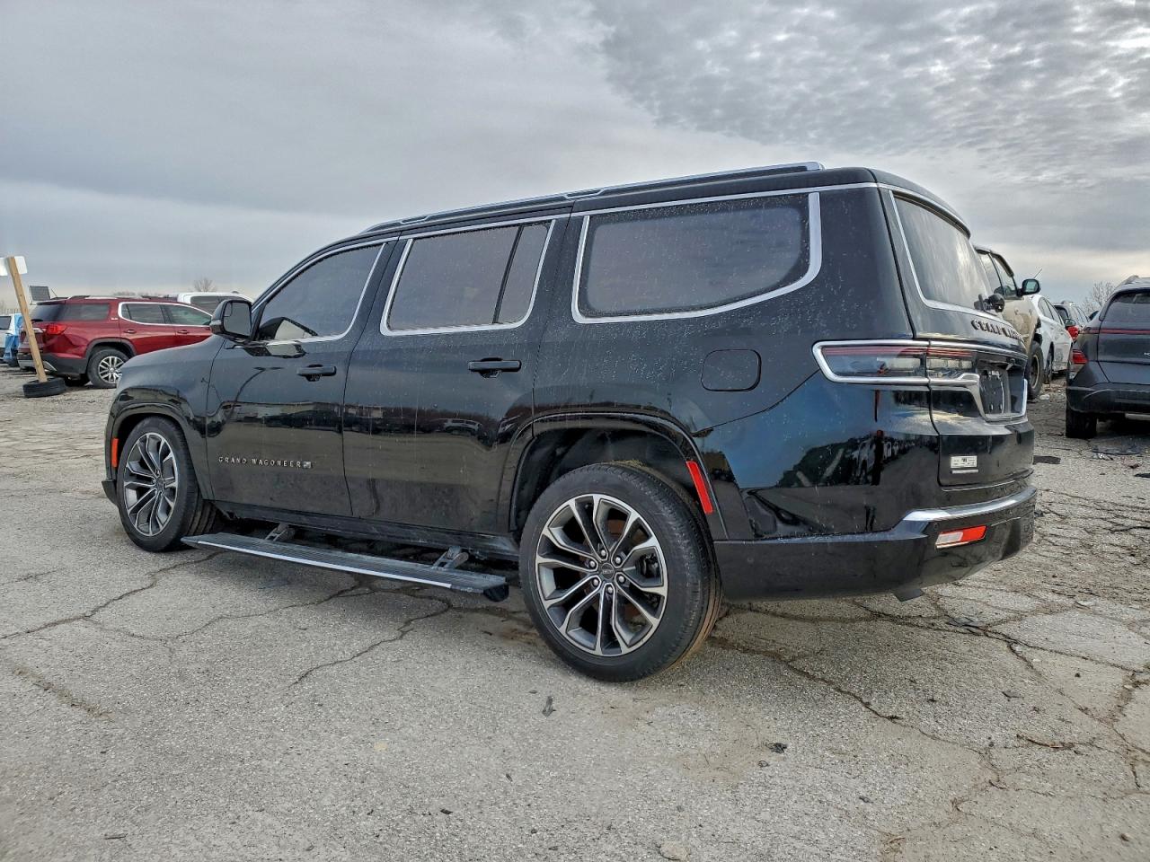 Jeep Grand Wagoneer Series Iii Image 2