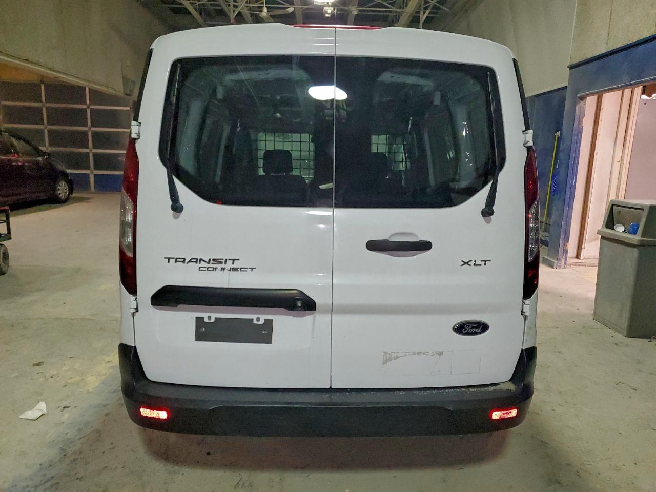Ford Transit Xlt Image 8