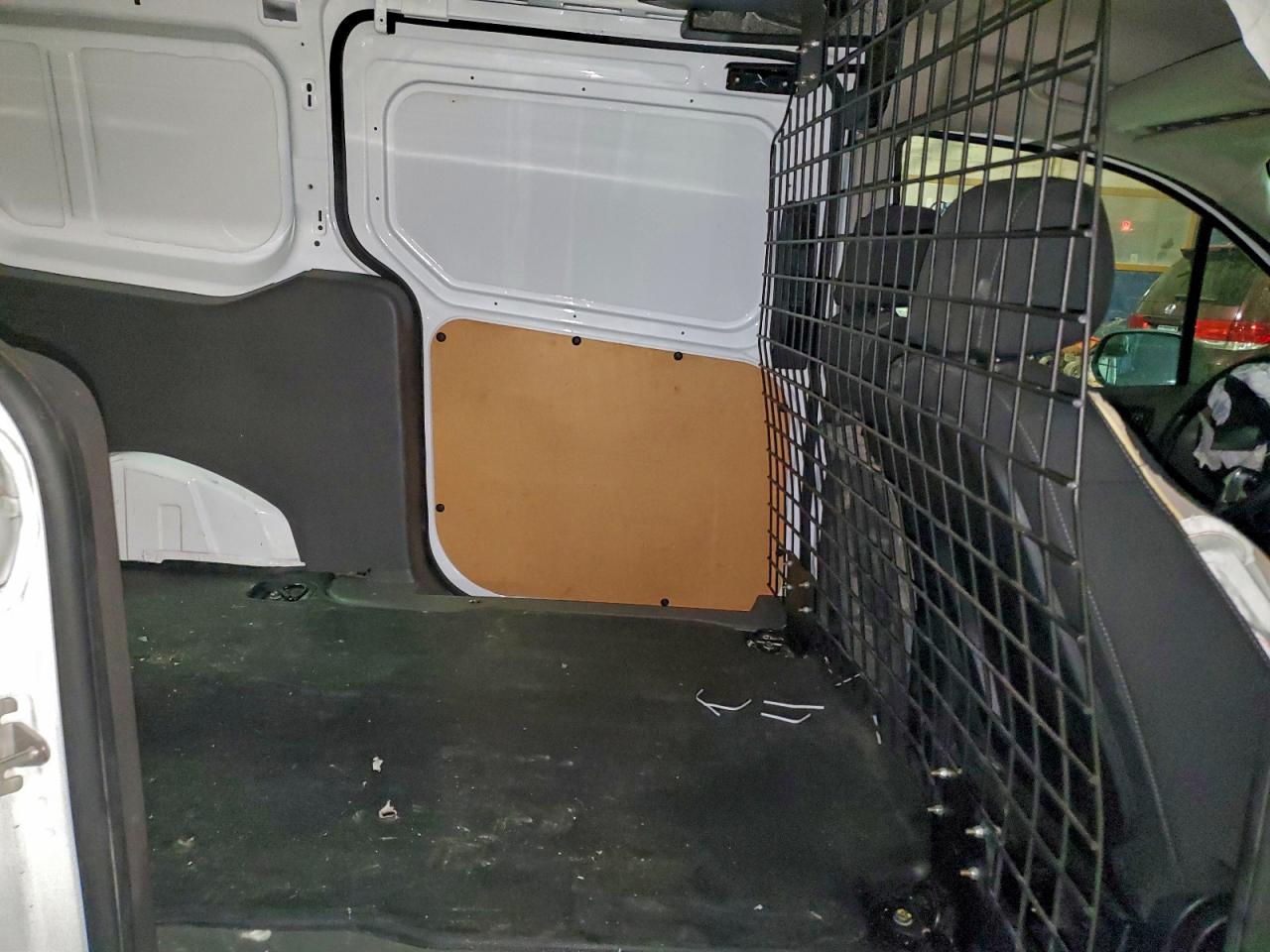 Ford Transit Xlt Image 9