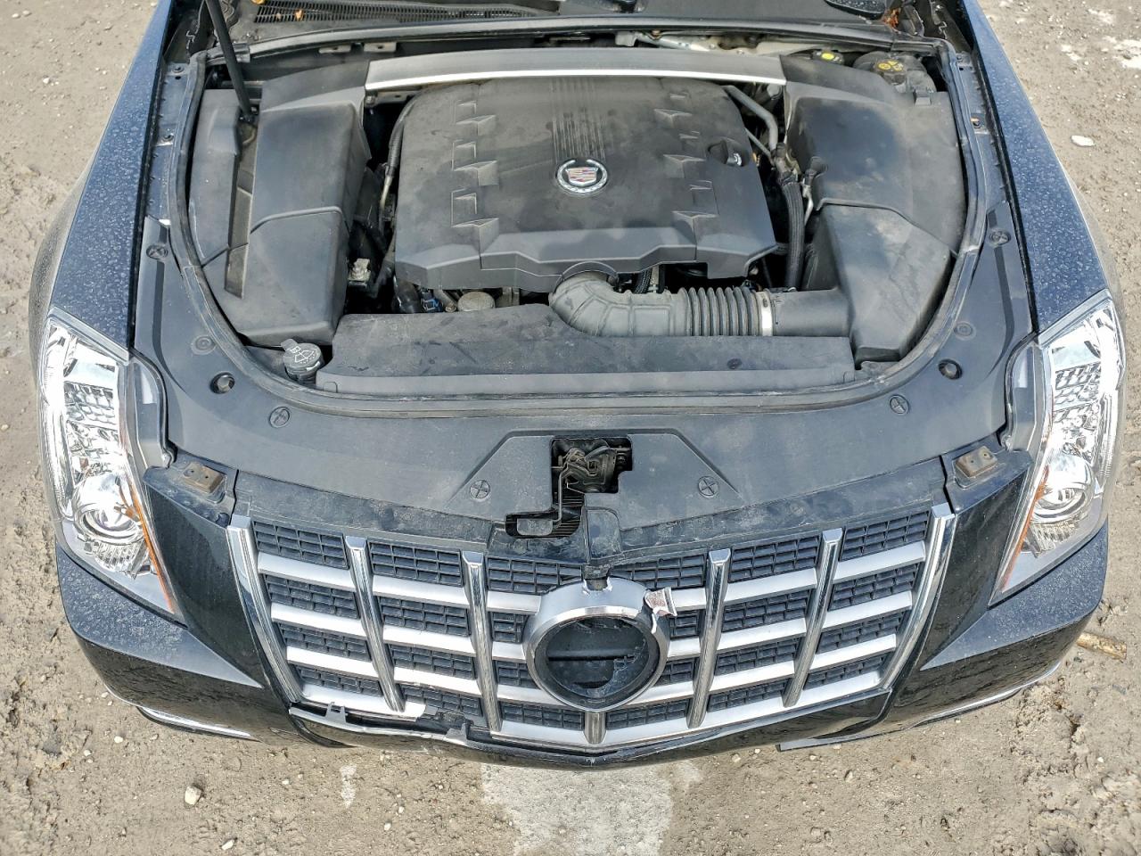 Cadillac CTS Premium Collection Image 10