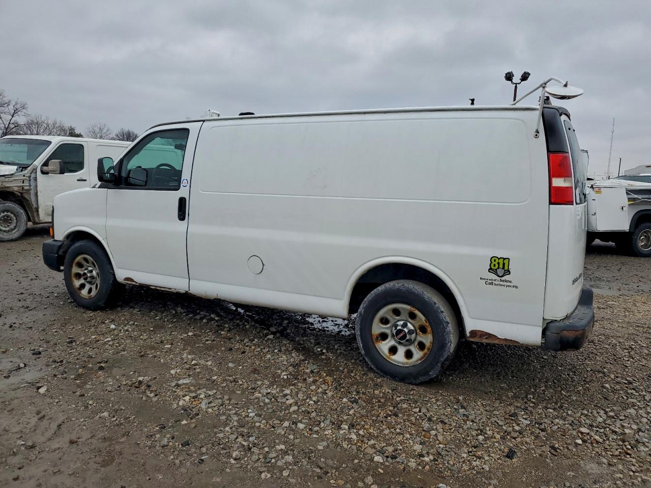 GMC Savana G1500 Image 7