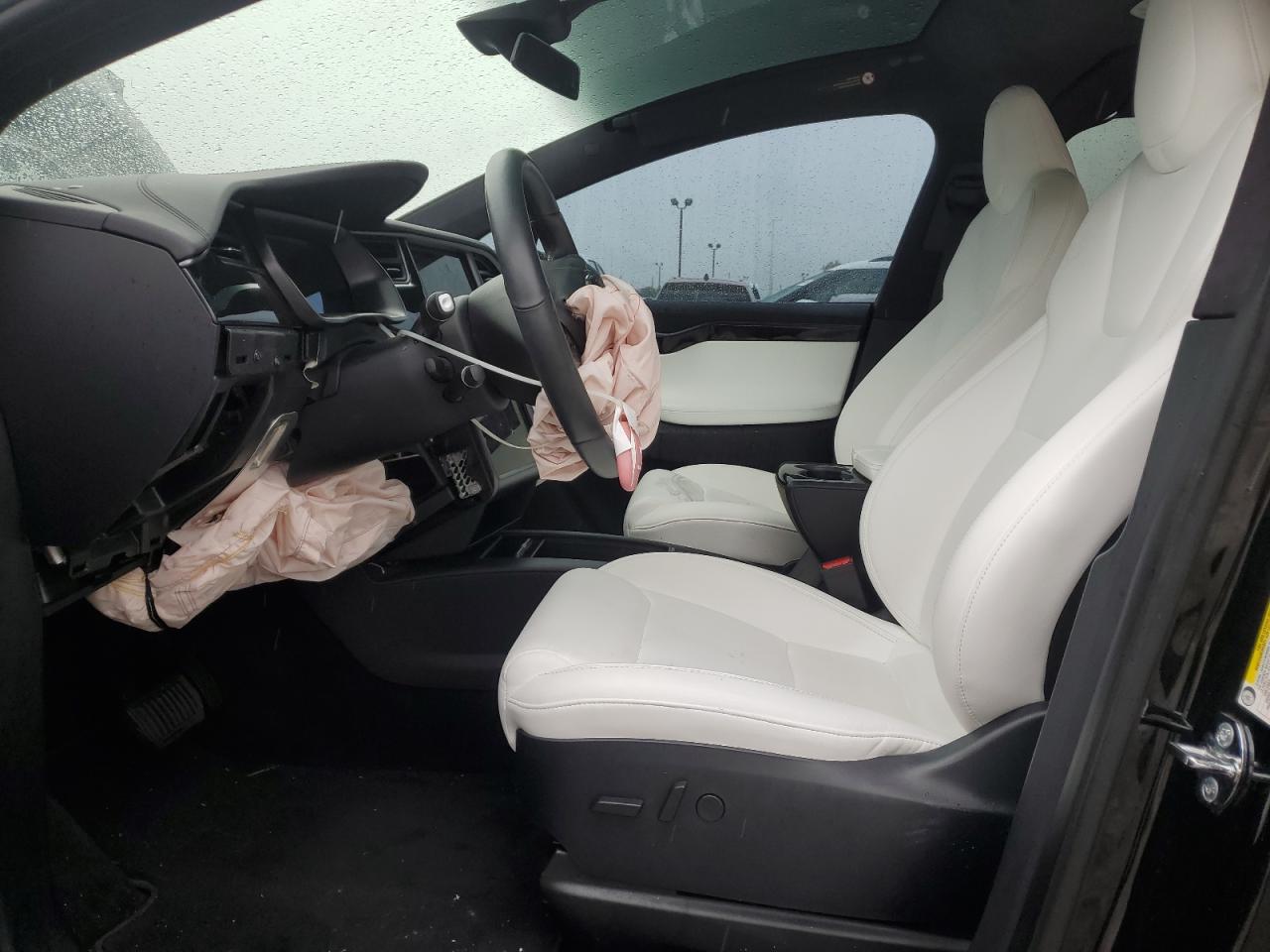 Tesla Model X Image 7