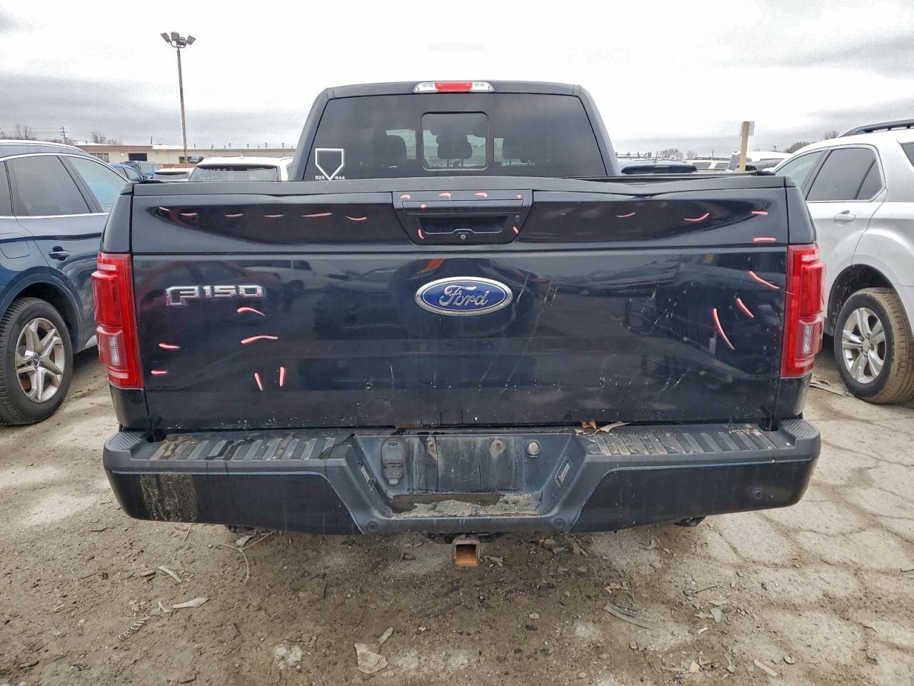 Ford F-150 Supercrew Image 3