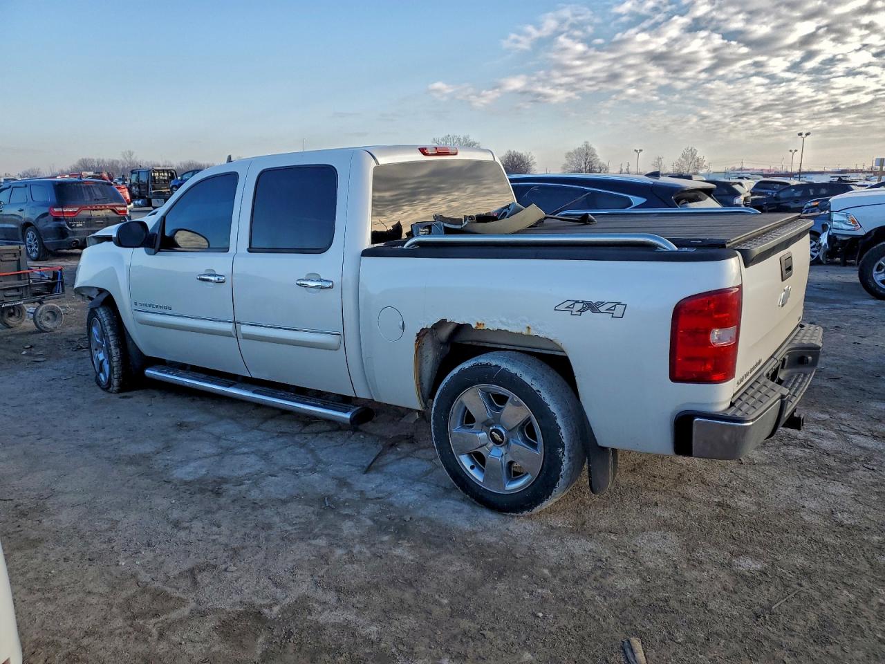 Chevrolet Silverado K1500 Ltz Image 6